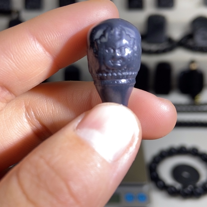 和田玉（墨玉）未镶嵌颈饰三通