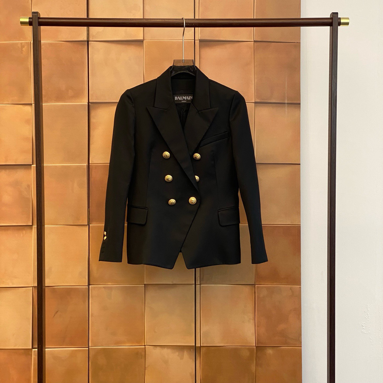 Balmain 黑色双排金扣西装外套/42码/99新/29210