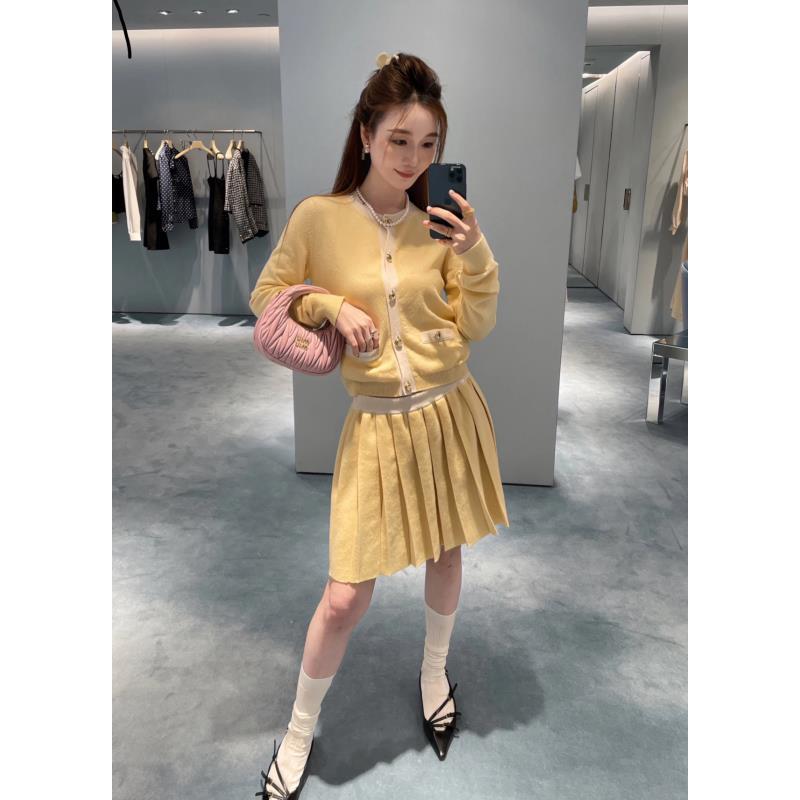 95新 MIU MIU/缪缪 gg263 山羊绒 23ss字母logo百褶裙 40码