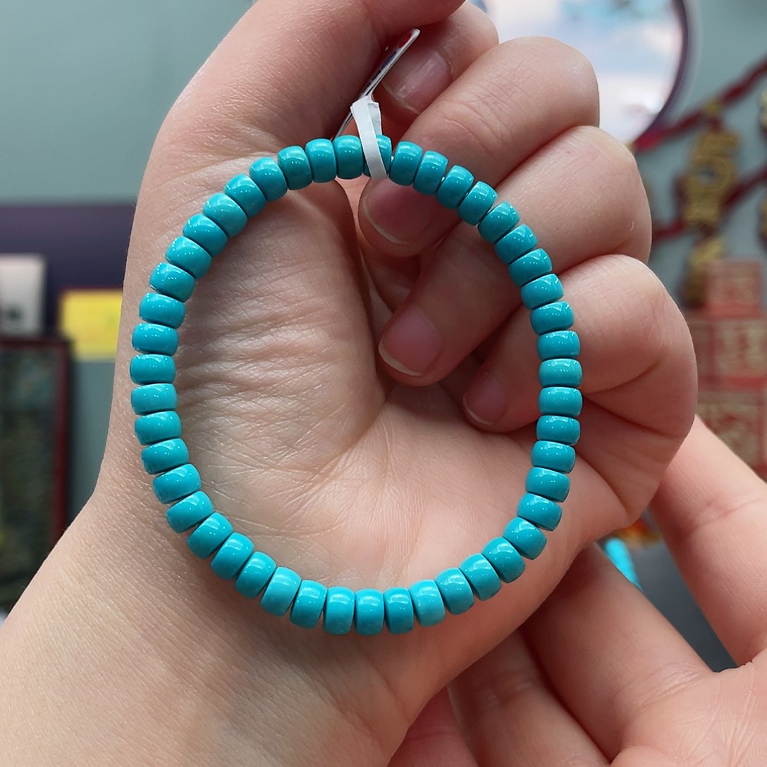 绿松石颈饰未镶嵌