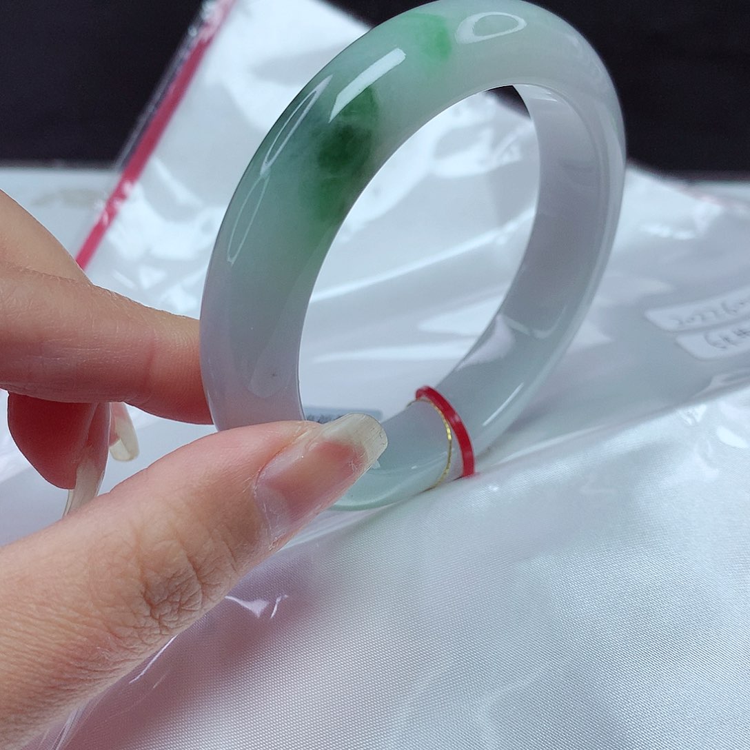 翡翠手镯未镶嵌54圈269