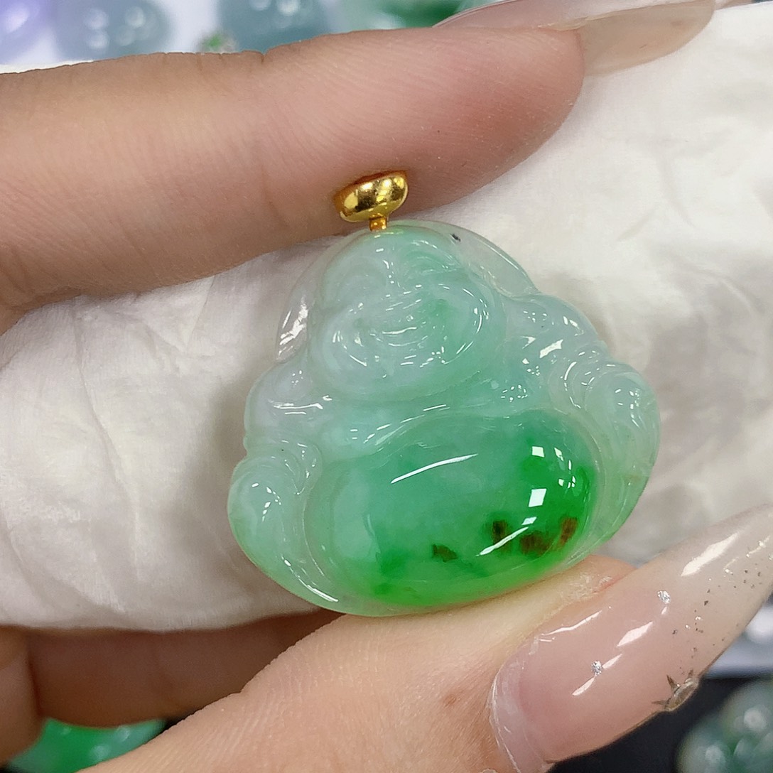 颈饰18K金镶嵌翡翠