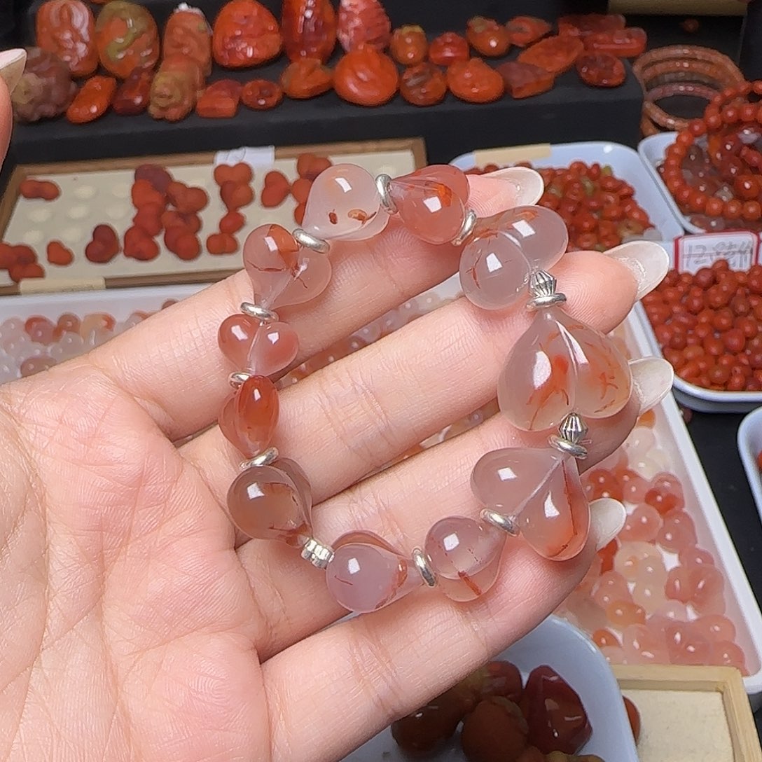k***i南红玛瑙未镶嵌颈饰