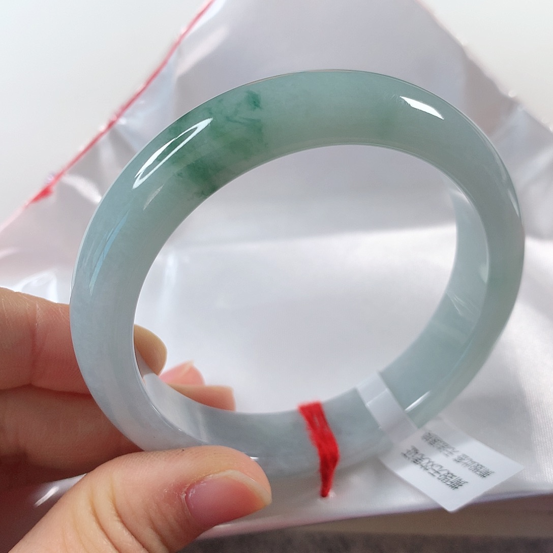 翡翠手镯未镶嵌①④⑥