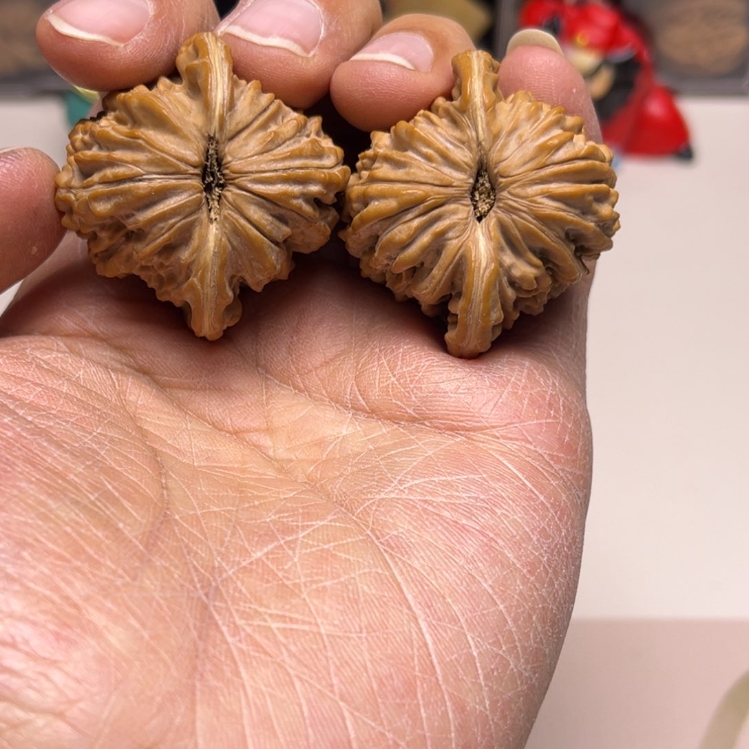 少***心吊坠文玩核桃四座楼