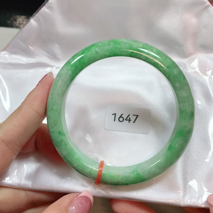 翡翠手镯未镶嵌天然翡翠手镯55