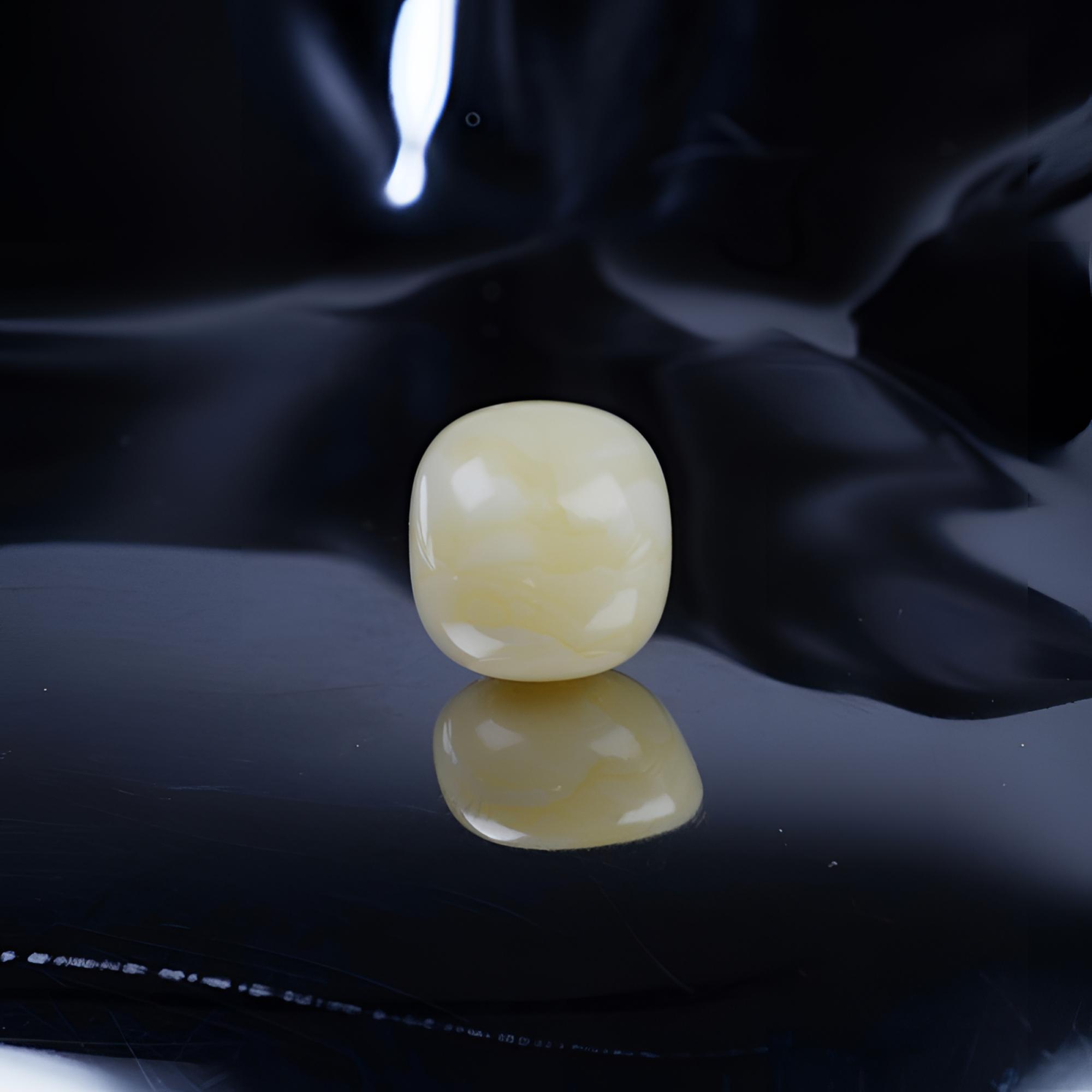 10.7*9.9mm浓蜡白花老型单珠天然琥珀蜜蜡文玩配饰