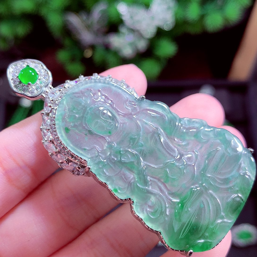 颈饰未镶嵌翡翠天然