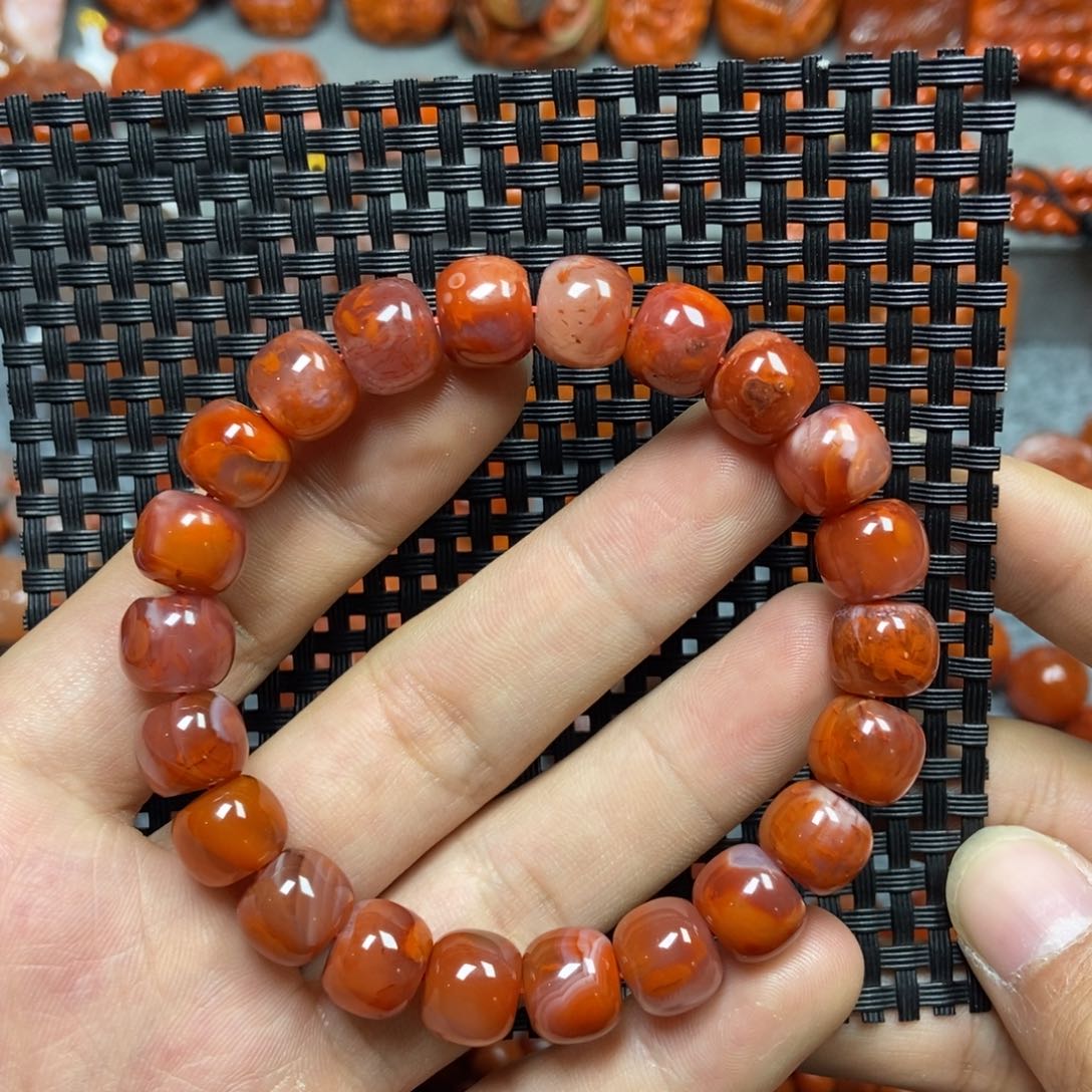 南红玛瑙手串未镶嵌10mm
