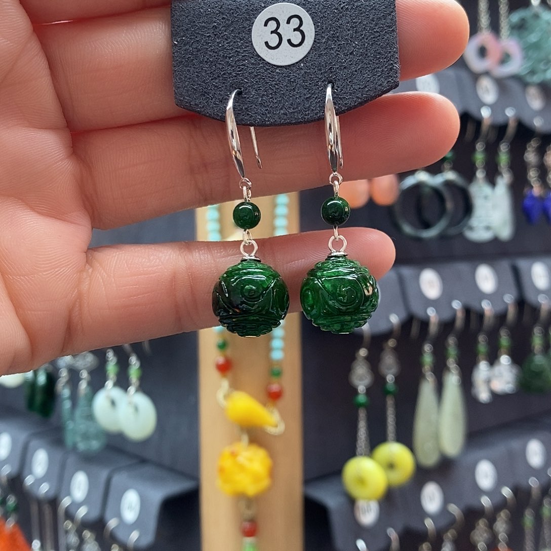 用***1翡翠银S925镶嵌耳饰