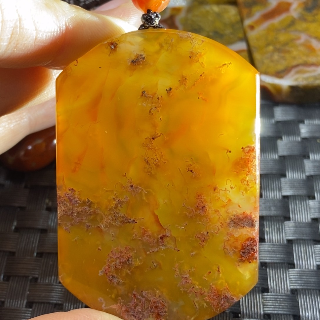 玛瑙/玉髓挂件未镶嵌