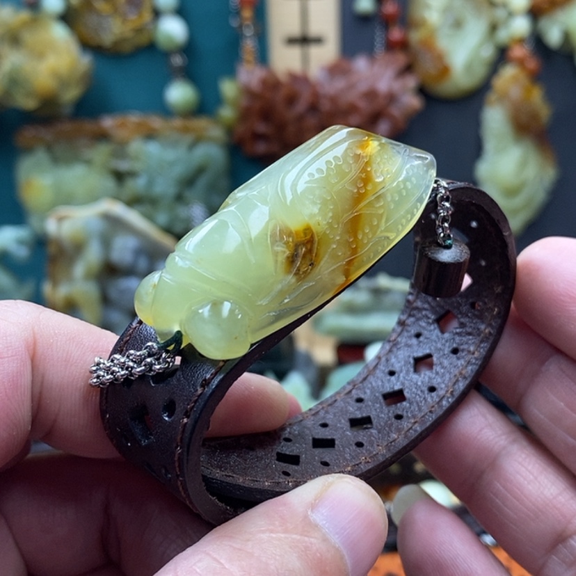 【闪购商品】蛇纹石玉手牌未镶嵌