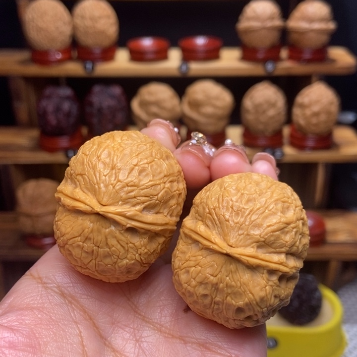 文玩核桃吊坠铁锤4