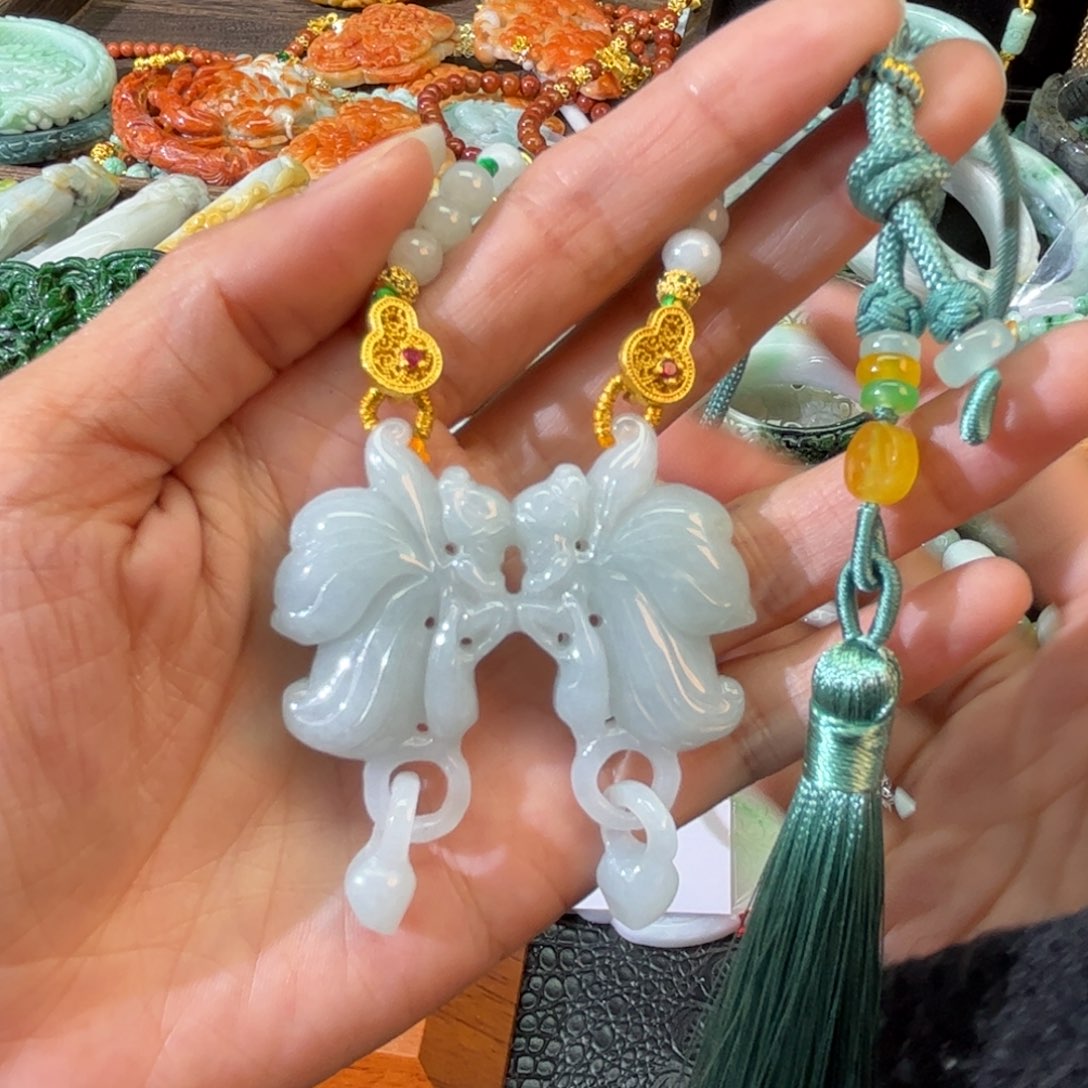 翡翠颈饰未镶嵌待编款