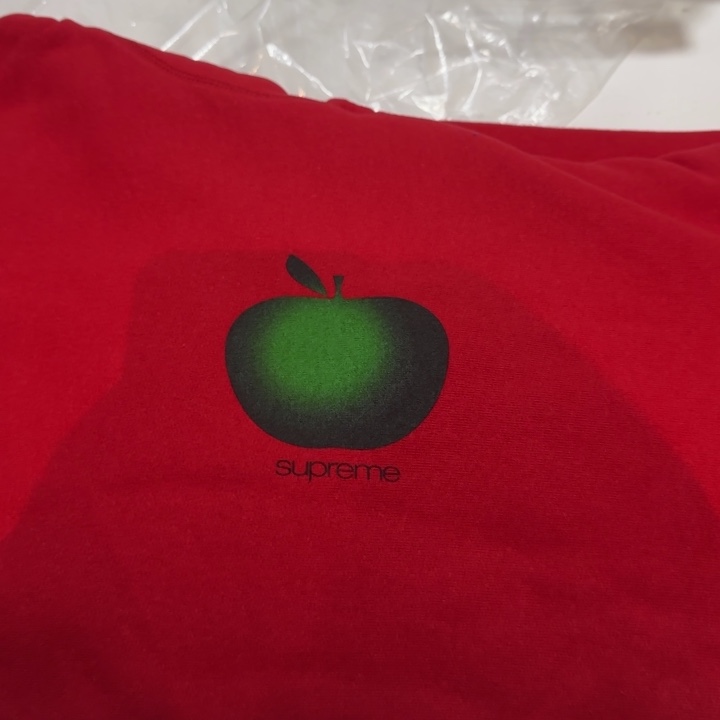 sup青苹果m码红色圆领卫衣
