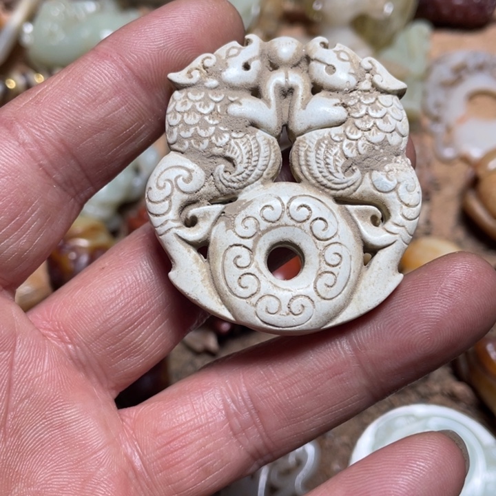 和田玉（糖玉）未镶嵌颈饰