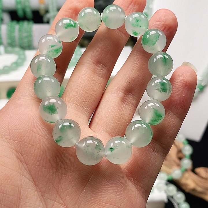 石英质玉未镶嵌手链戴*