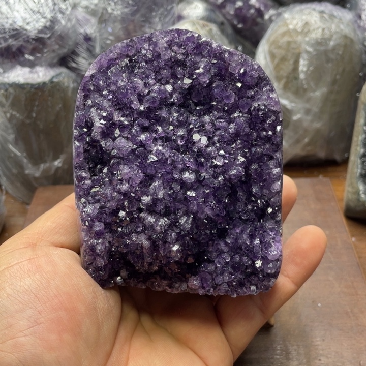 未镶嵌水晶大型摆件（非配饰）