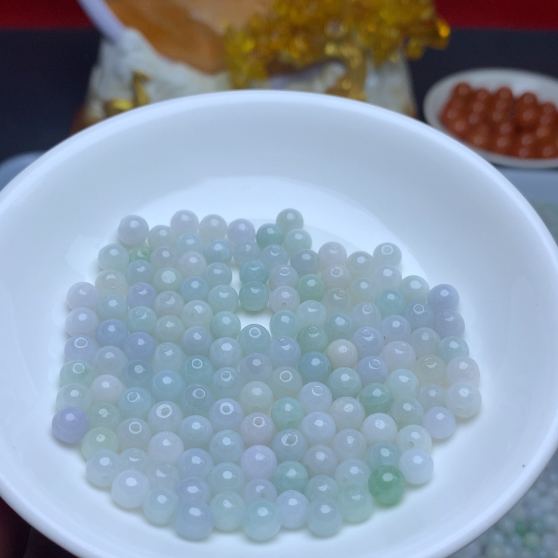 【闪购商品】翡翠手链未镶嵌卡5.4绿白100个