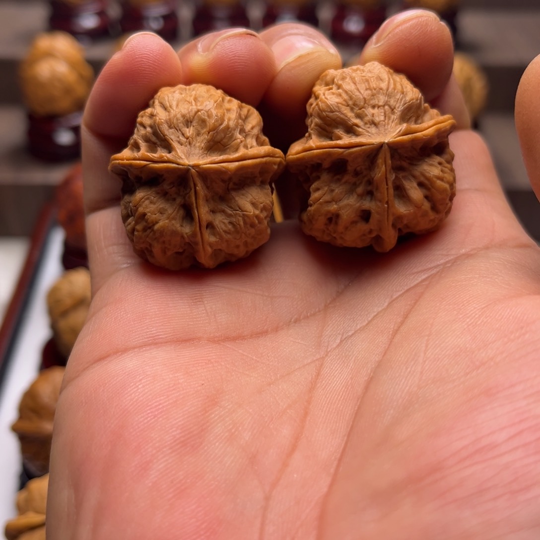 文玩核桃把件小三棱4¥