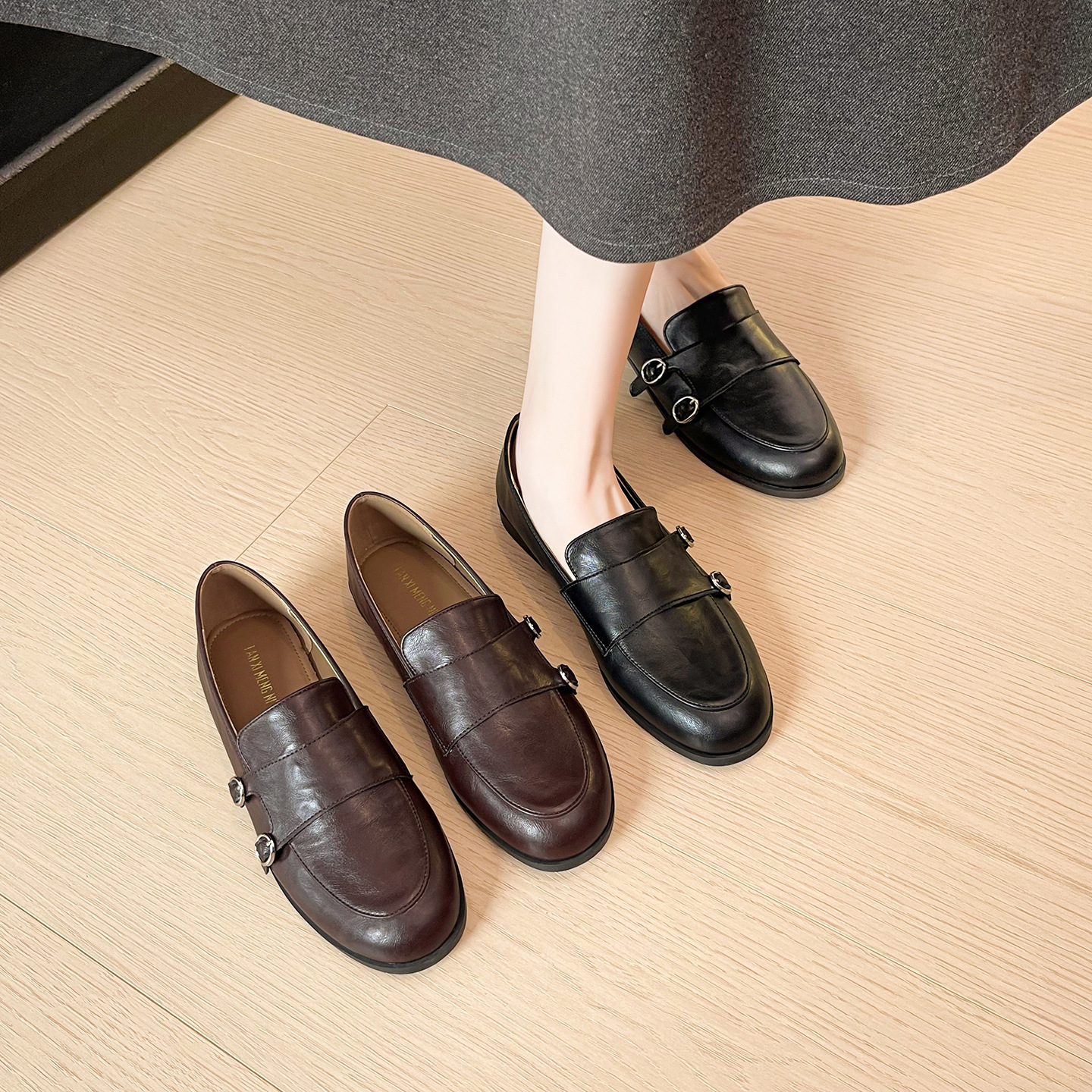 2026新款英伦风复古圆头乐福鞋女新款百搭一脚蹬布洛克小皮鞋单鞋