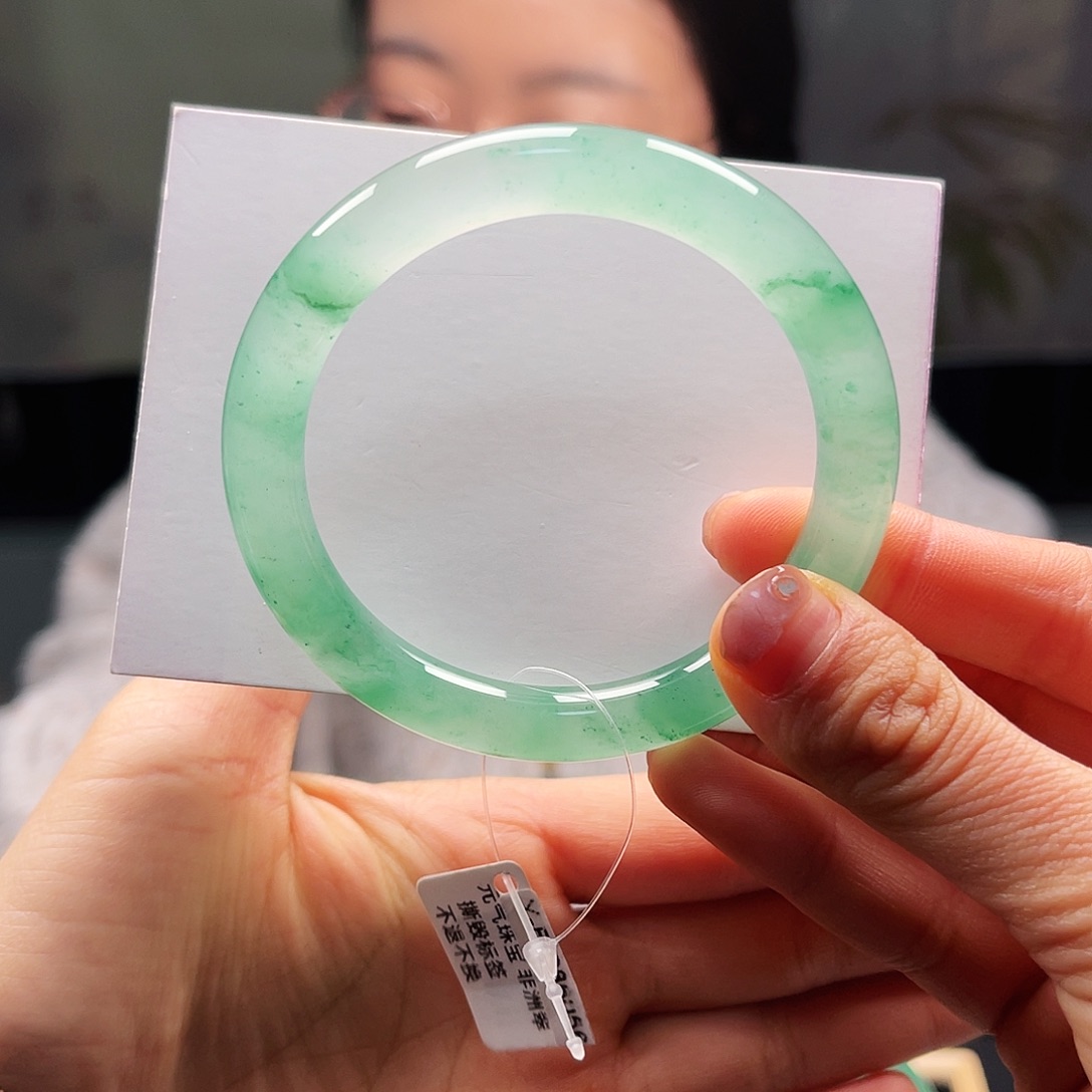 石英质玉手镯未镶嵌55-56