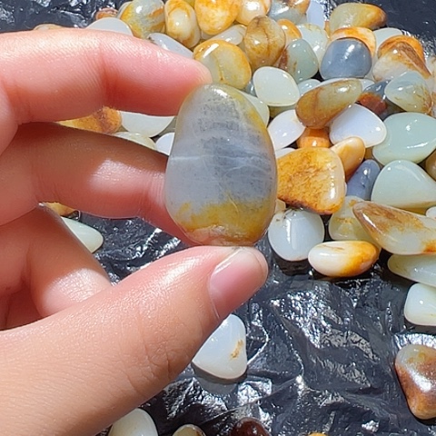 和田玉（糖玉）未镶嵌颈饰13.7克