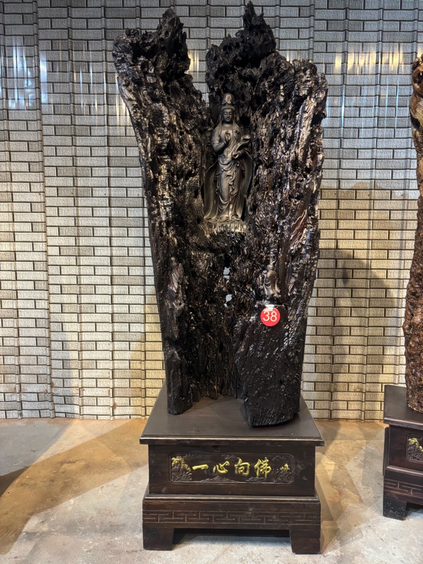 千年碳化乌木材质南海观音一心向佛