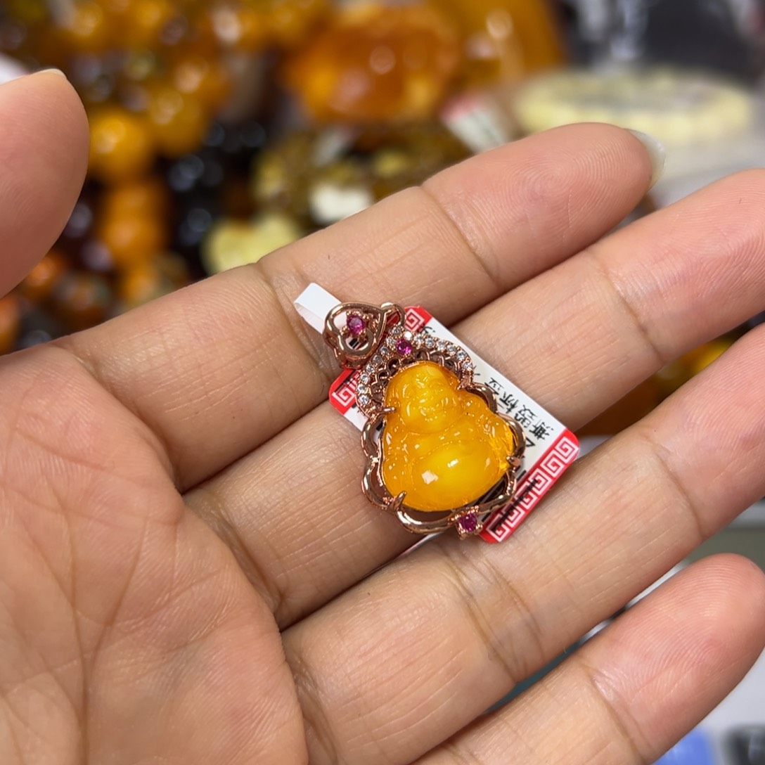 未镶嵌琥珀珠宝奇石196