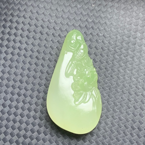 和田玉冰底翠花鸟吊坠