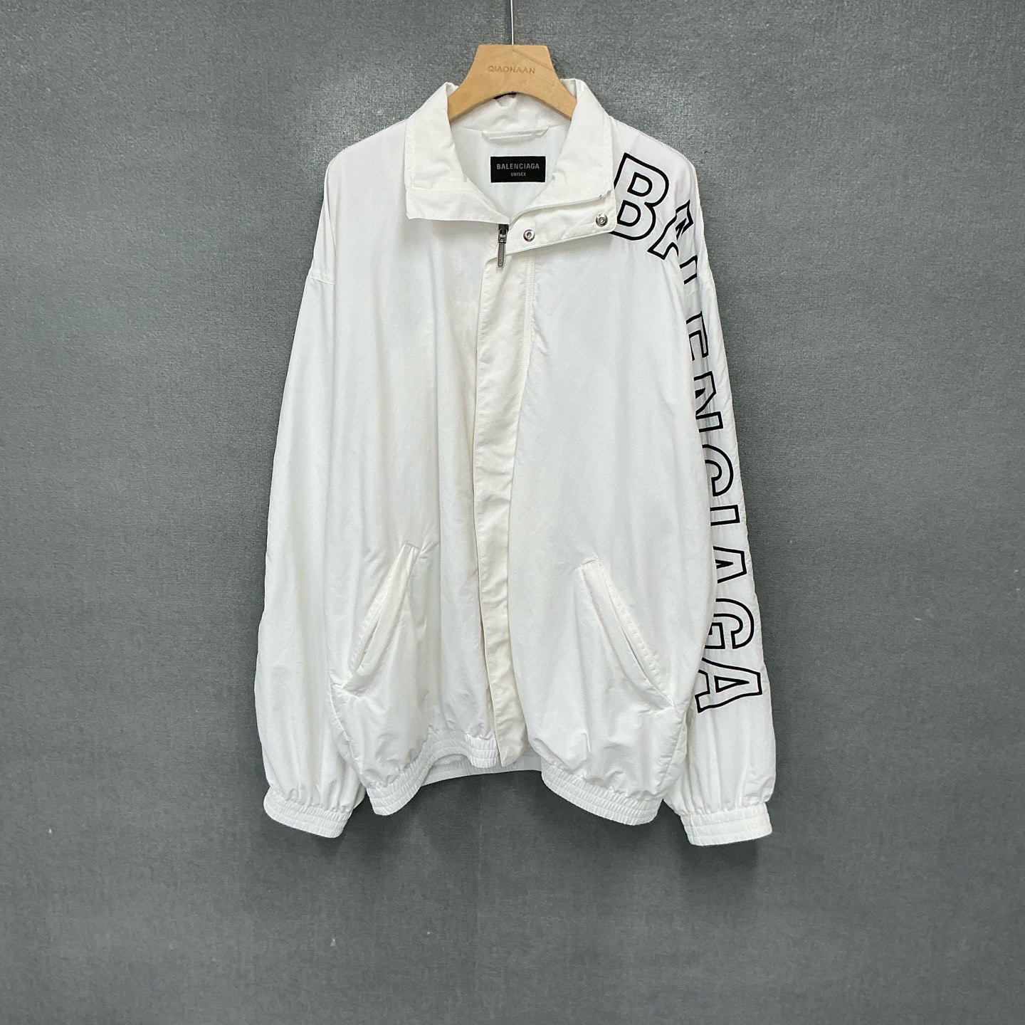 99新 Balenciaga/巴黎世家 侧袖字母刺绣冲锋衣外套xxs码/9216