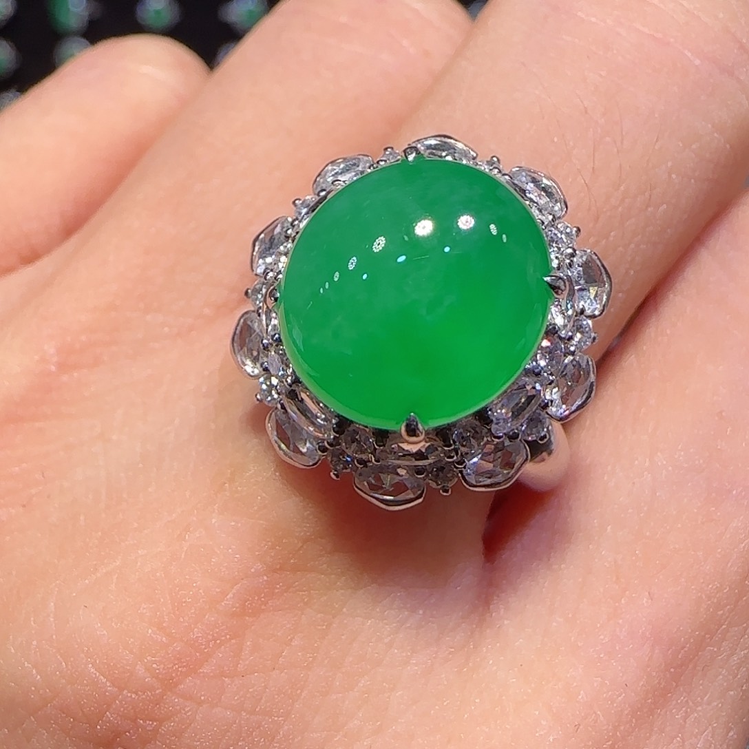 翡翠戒指18K金镶嵌戒指