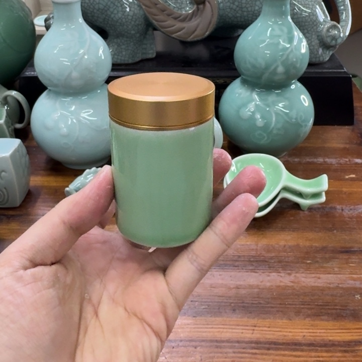 龙泉青瓷茶具微瑕4539