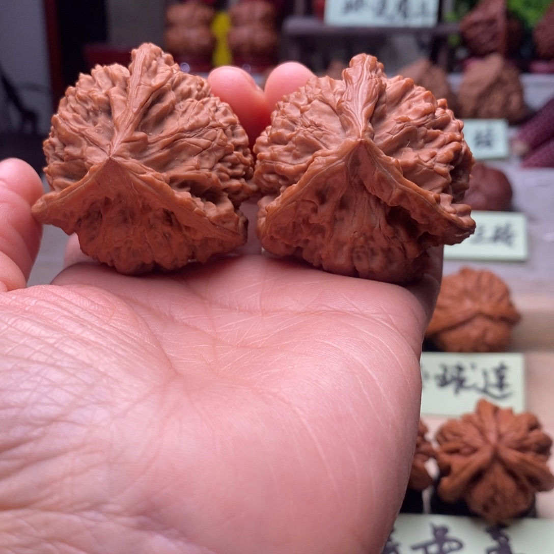 启***录把件文玩核桃官帽三棱