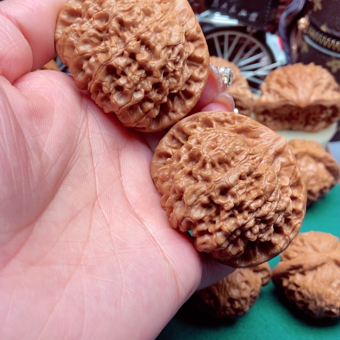 文玩核桃吊坠官帽52已打底