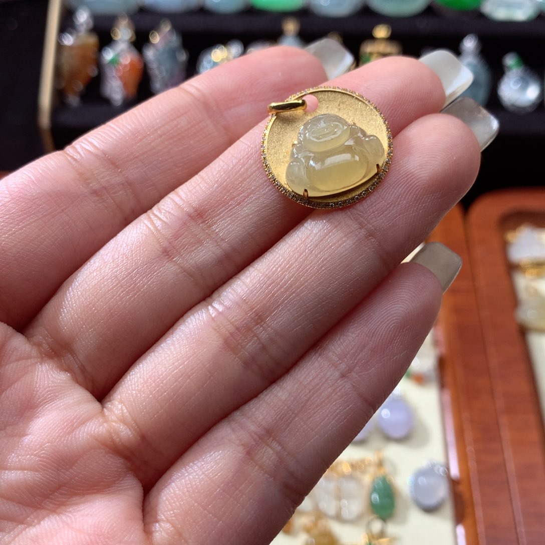 翡翠颈饰18K金镶嵌爱*魂翡翠