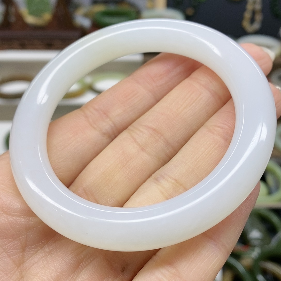 【闪购商品】和田玉手镯未镶嵌