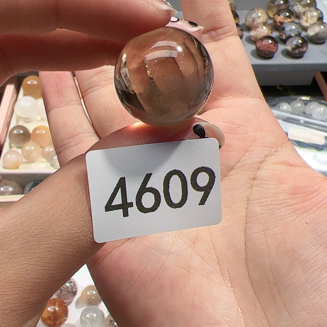 未镶嵌水晶大型摆件（非配饰）