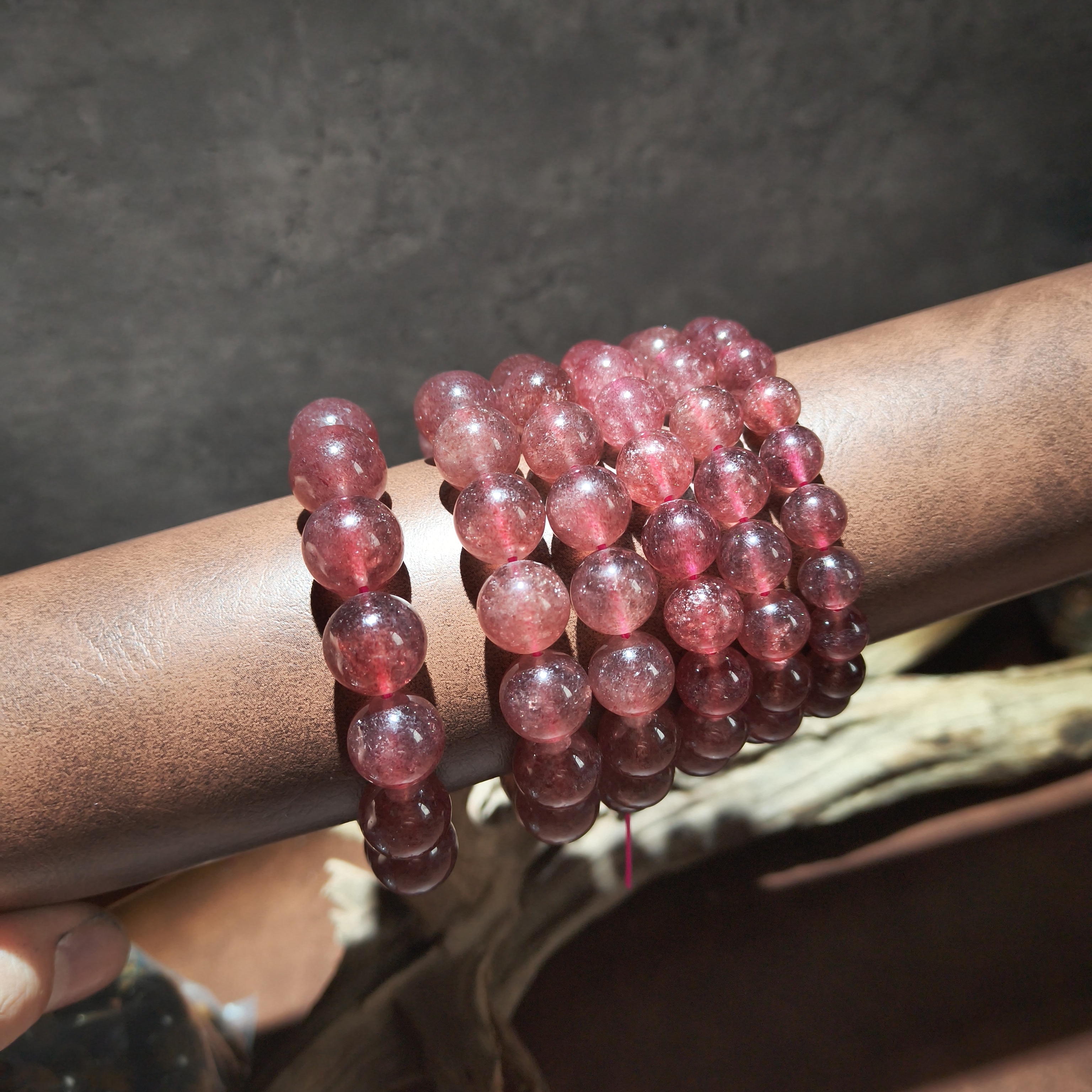 【黑胖珠宝】H0231  天然水晶草莓晶手链（颜色超美）  多样性发其一