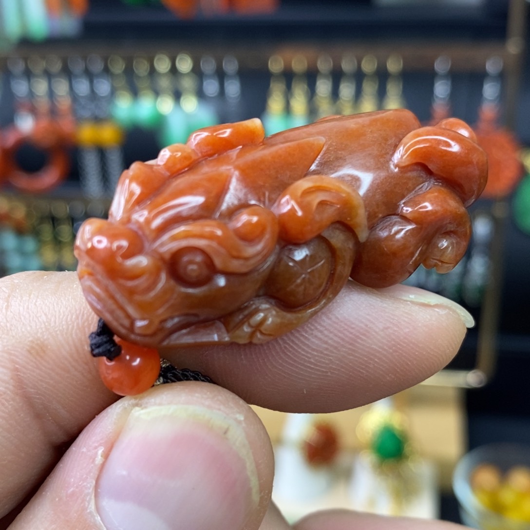 颈饰未镶嵌翡翠吊坠