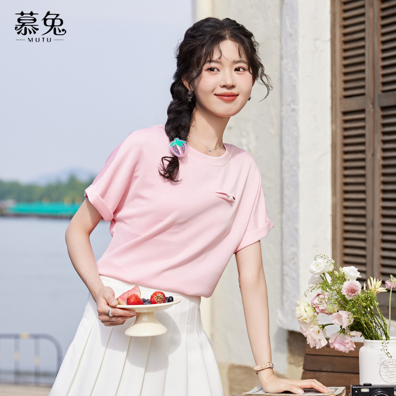 慕兔白色正肩短袖t恤女ins潮2024夏季新款设计感小众体恤上衣