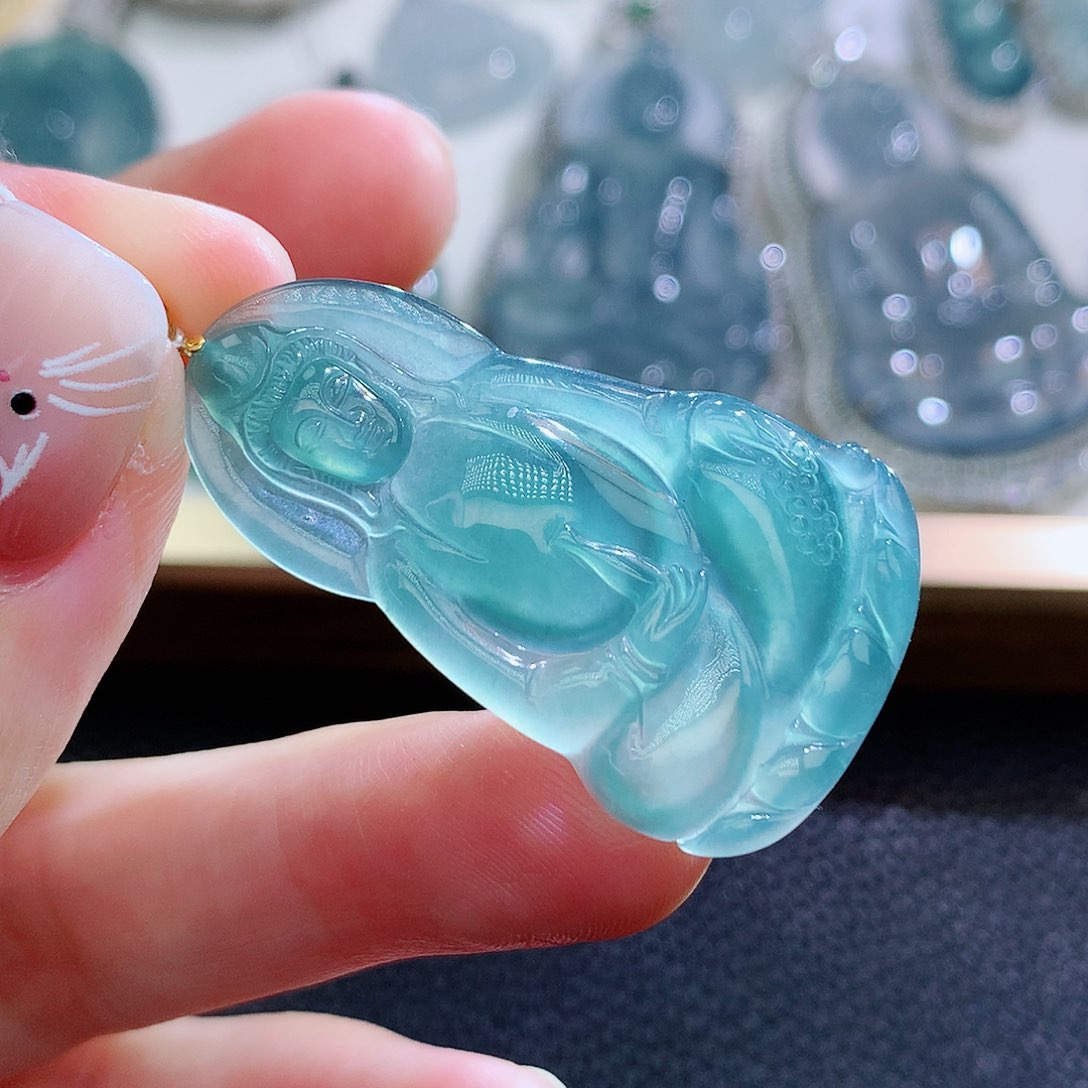 翡翠颈饰18K金镶嵌翡翠