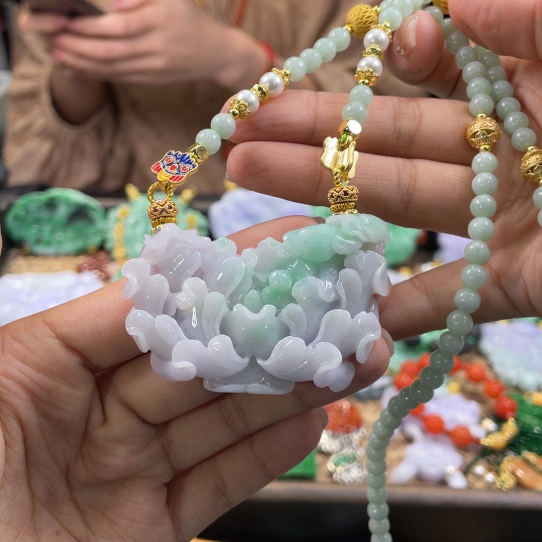 翡翠颈饰未镶嵌代编织