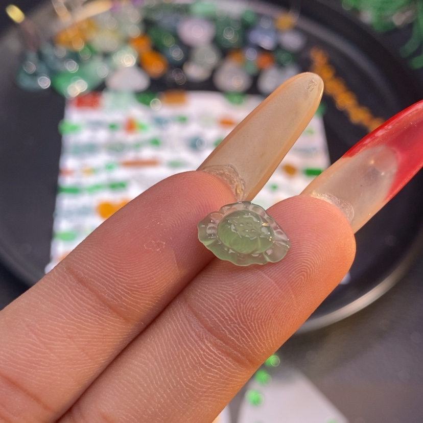 【闪购商品】翡翠挂件未镶嵌花