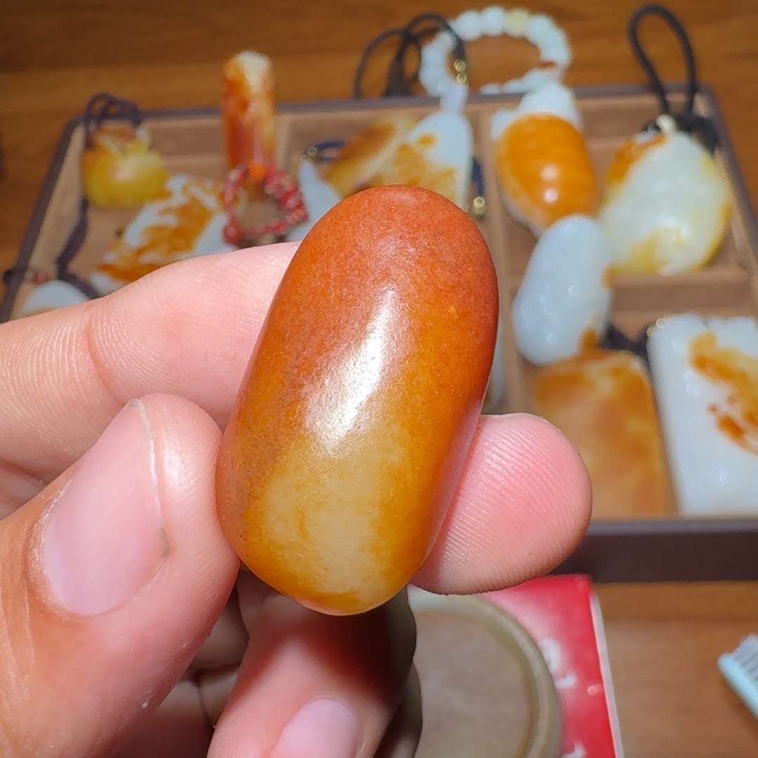 和田玉颈饰未镶嵌?****?