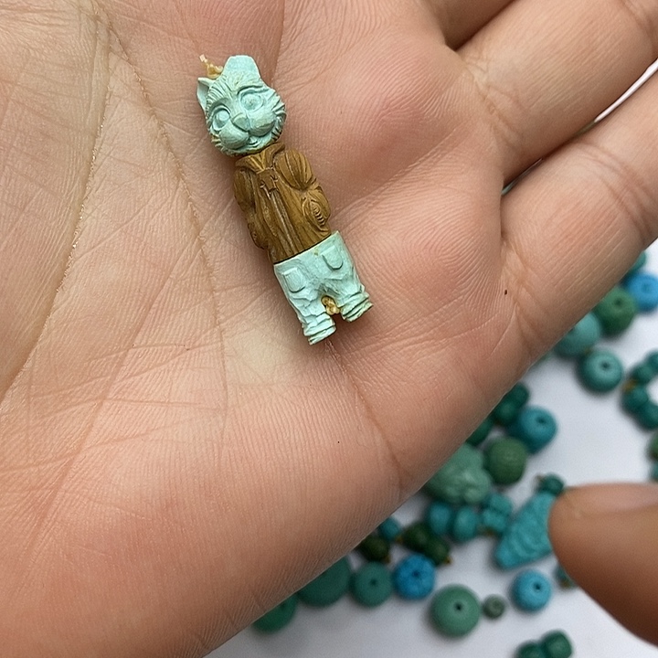 绿松石未镶嵌珠宝奇石