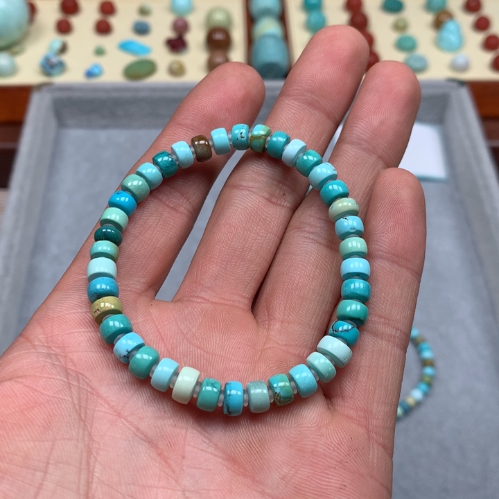 绿松石配饰未镶嵌