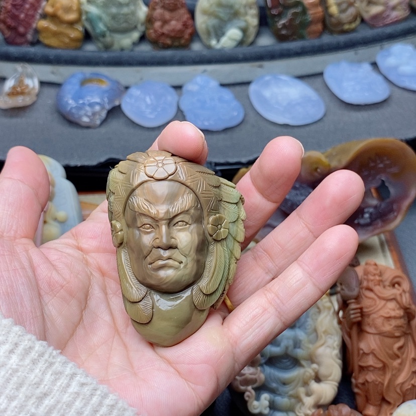 【闪购商品】定制石英质玉吊坠未镶嵌