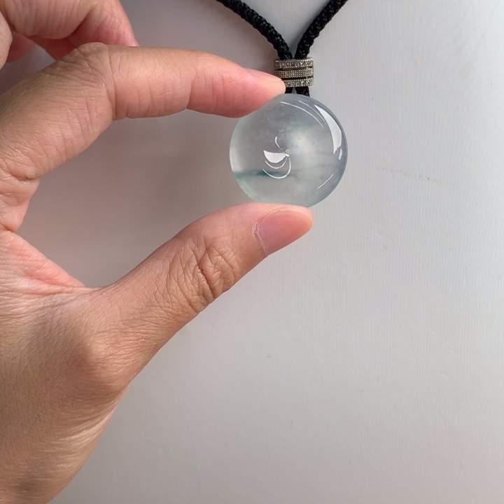 翡翠未镶嵌颈饰….