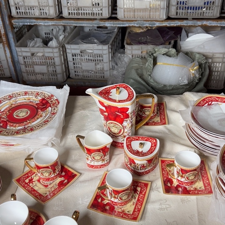 陶瓷11头壶糖罐奶缸四杯四碟特价描金包邮不退换